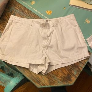 Gap shorts white GUC